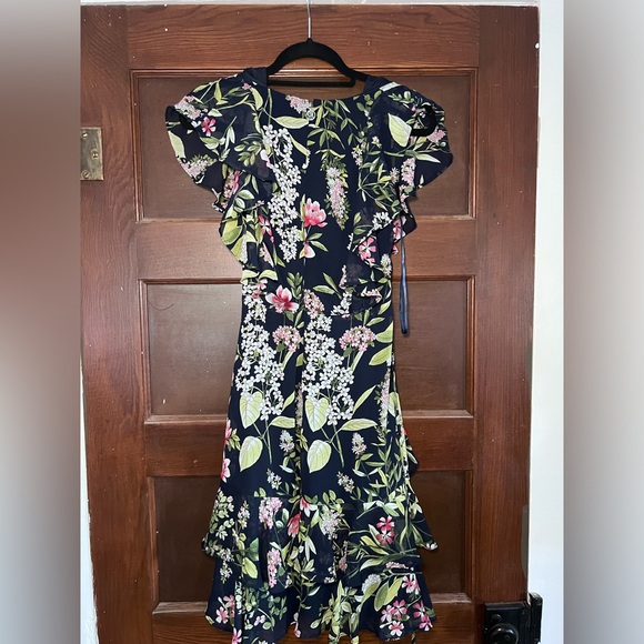 Tommy Hilfigre Floral Garden Dress - Size 10 - Picture 4 of 4